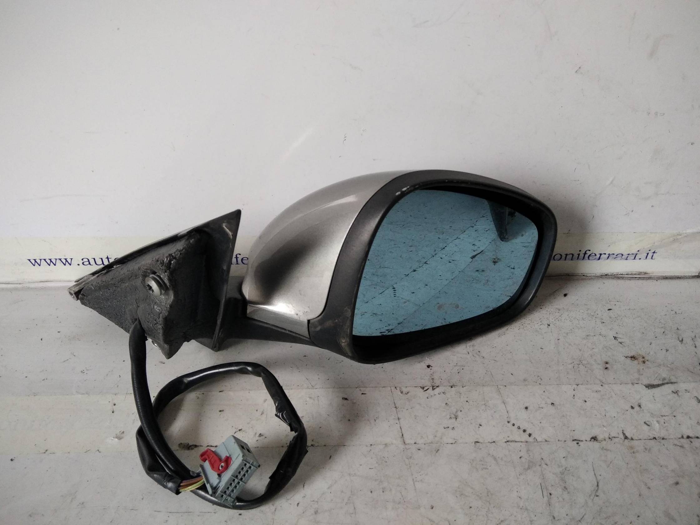 Retrovisore est. regolaz. elettr. dx.